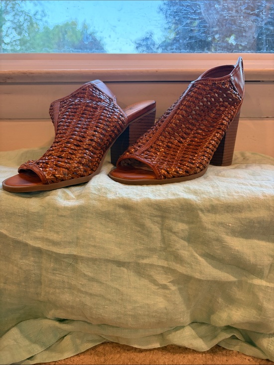 Indigo Rd Shoes - Indigo Woven Open-Toe Block Heel Sandals - Brown